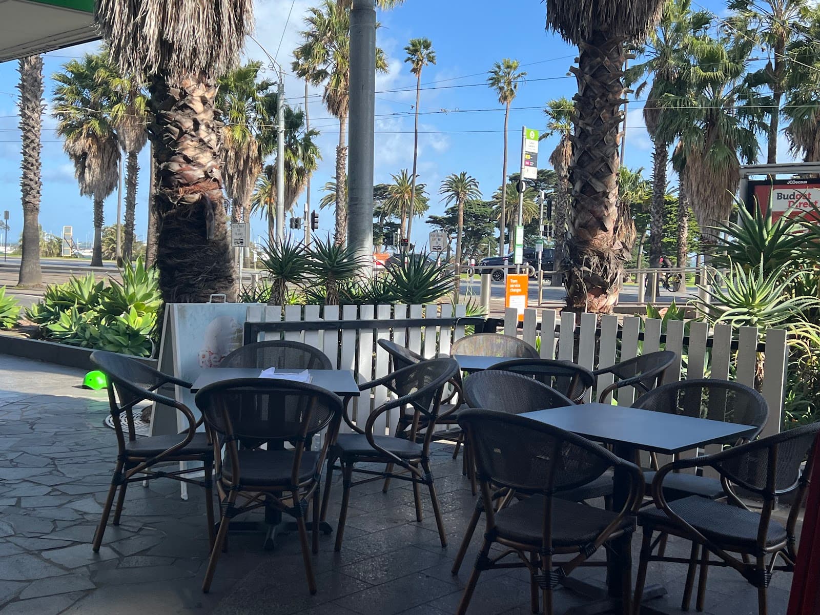 Manu's cafe and restaurant — St Kilda, Melbourne