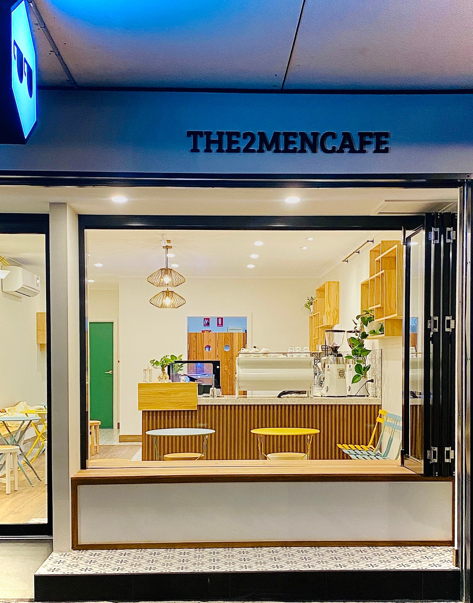 THE 2 MEN CAFE — Footscray, Melbourne