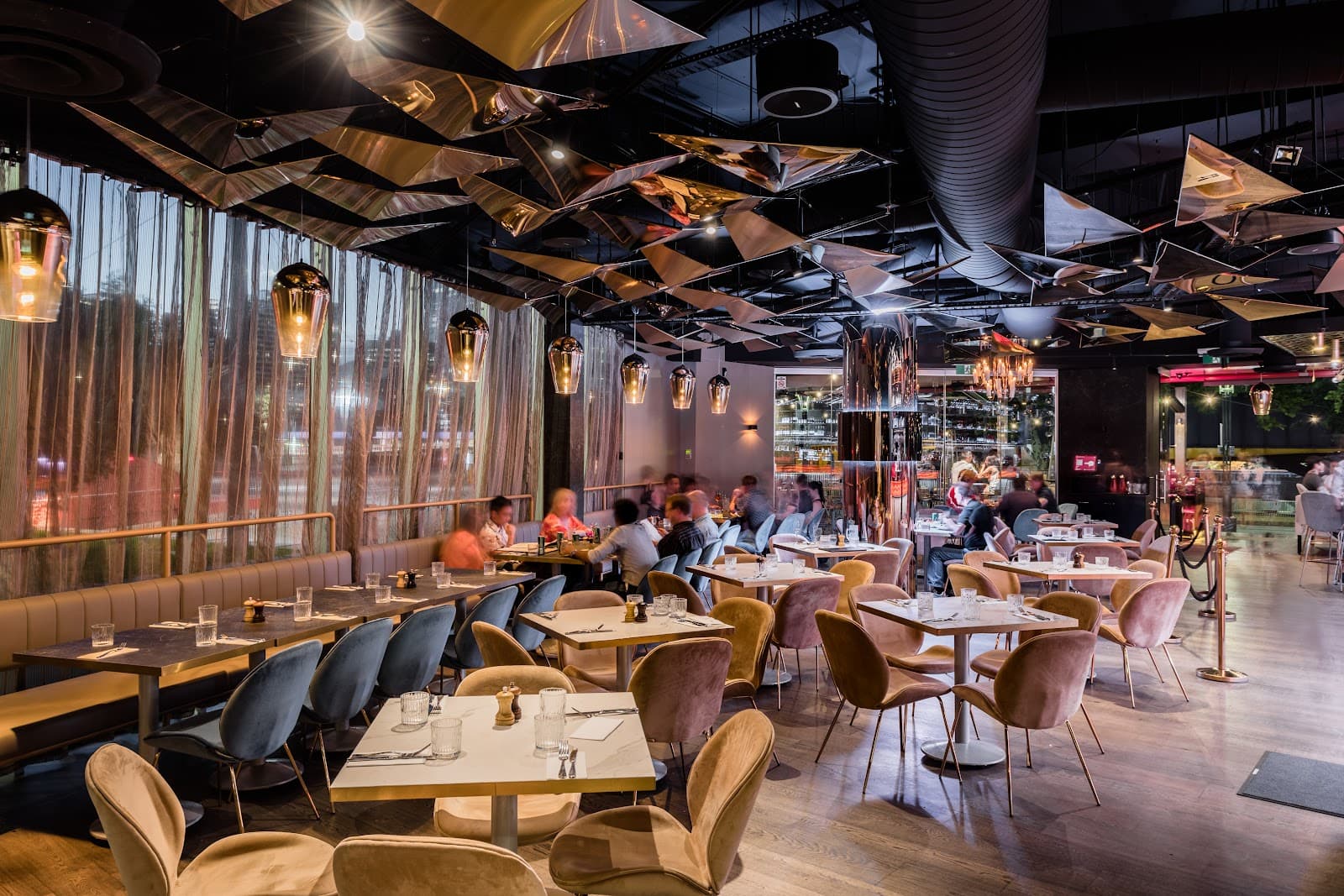 Left Bank Melbourne Restaurant & Cocktail Bar — Southbank, Melbourne
