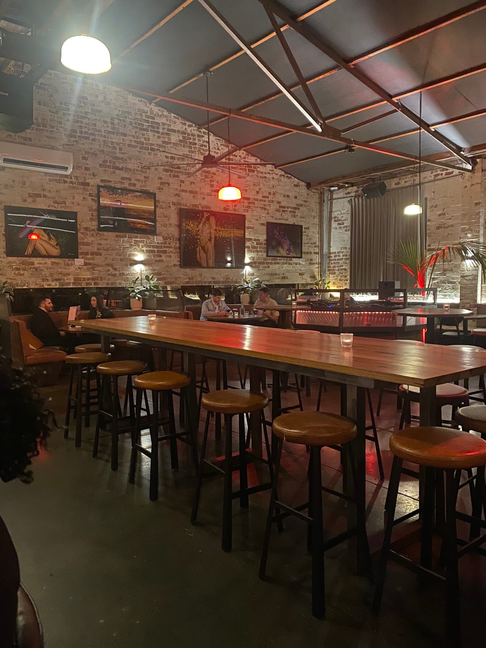 Young Hearts — Windsor, Melbourne