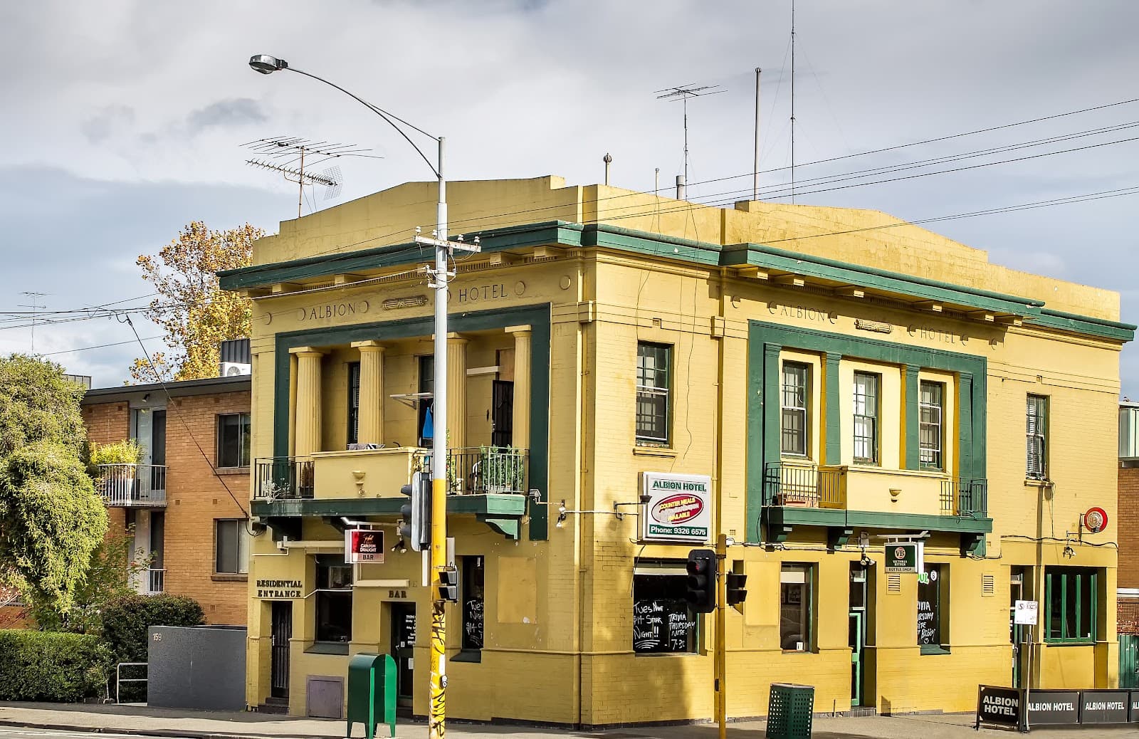 Albion Hotel North Melbourne — North Melbourne, Melbourne