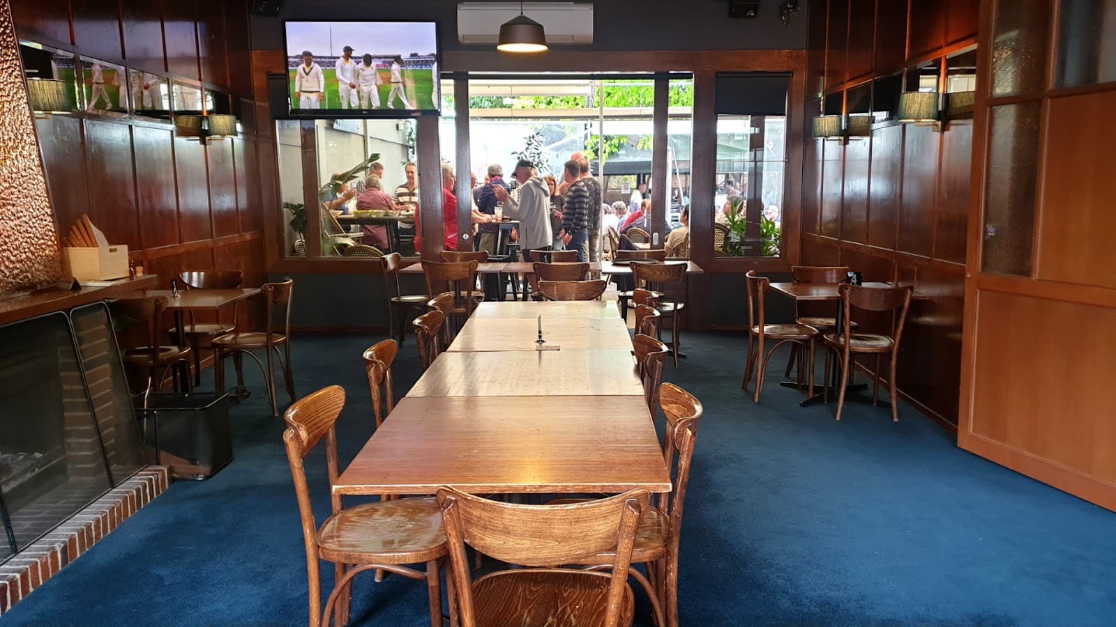 London Tavern Hotel — Richmond, Melbourne