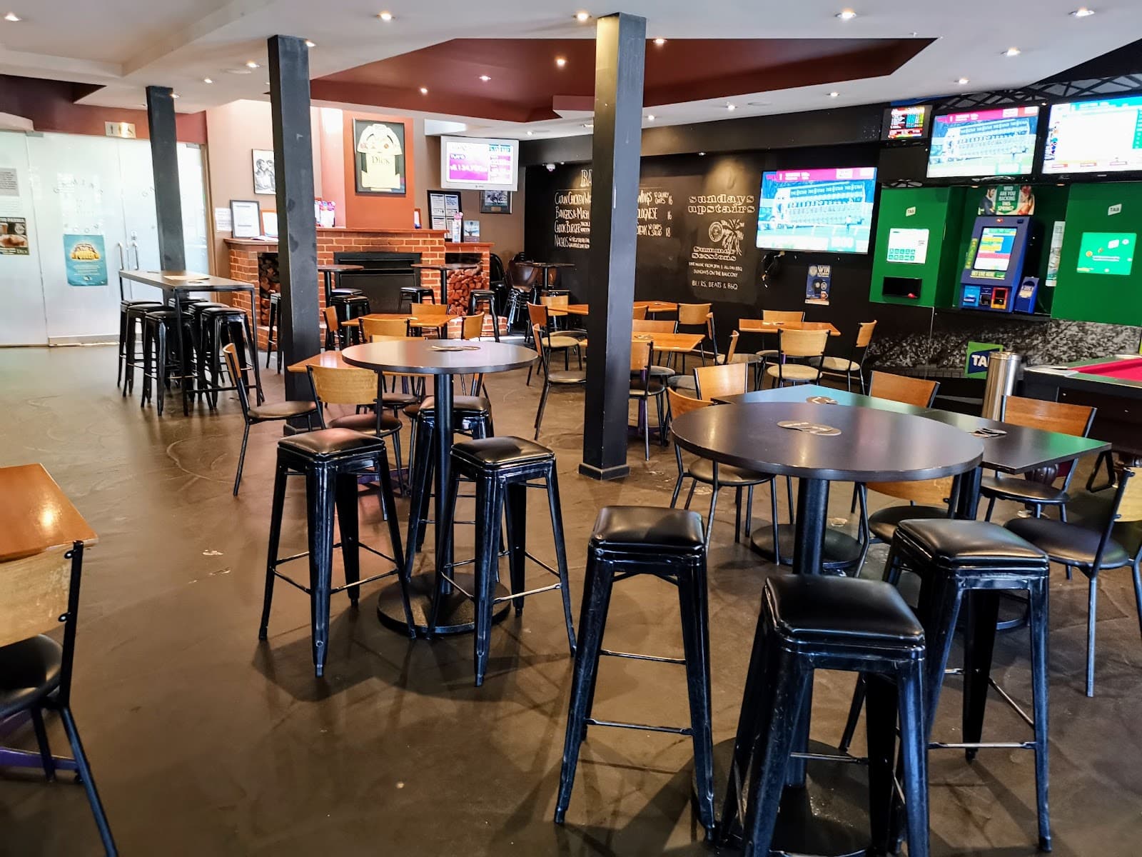 The Dick Whittington Tavern — St Kilda, Melbourne