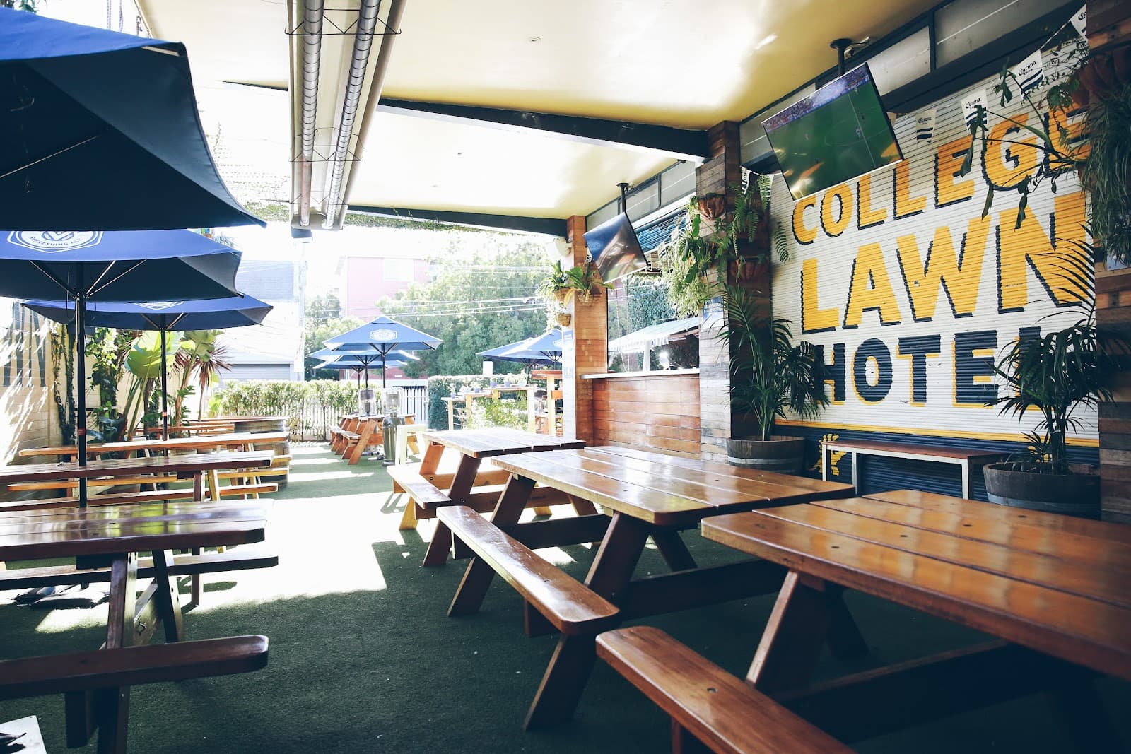 College Lawn Hotel — Prahran, Melbourne