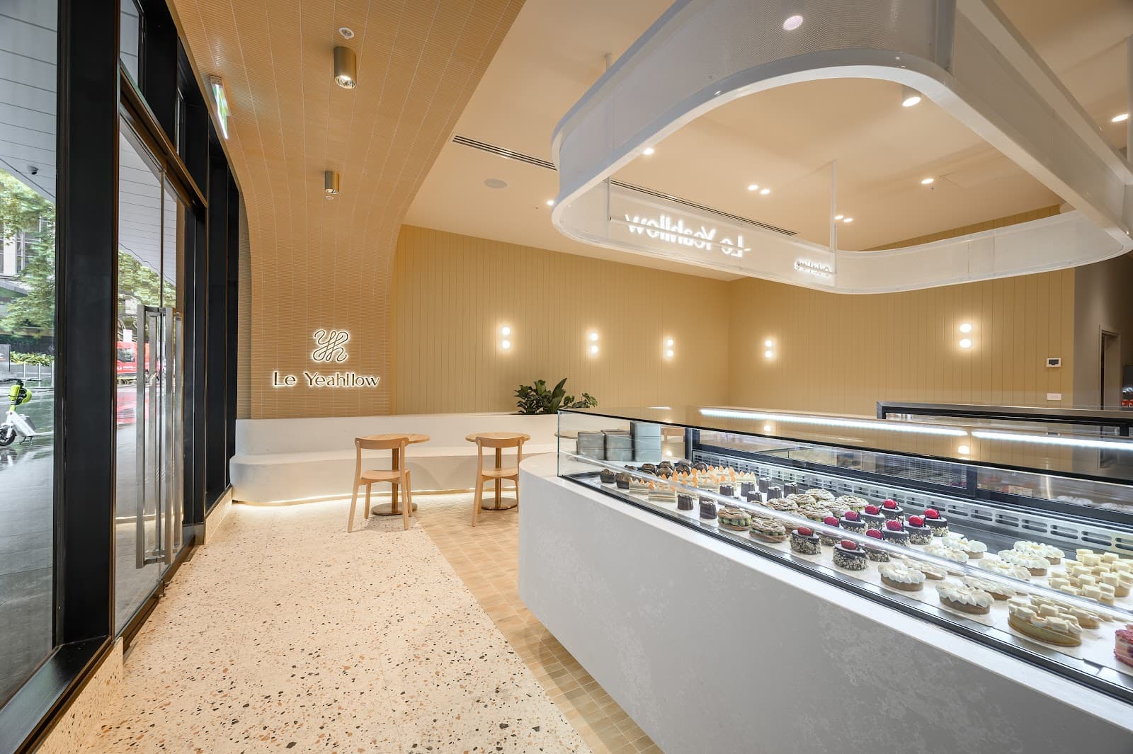 Le Yeahllow - Cake Shop Little Collins St — Melbourne CBD, Melbourne