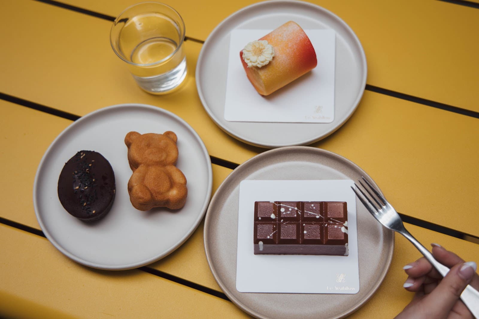 Le Yeahllow - Cake Shop Driver Lane — Melbourne CBD, Melbourne