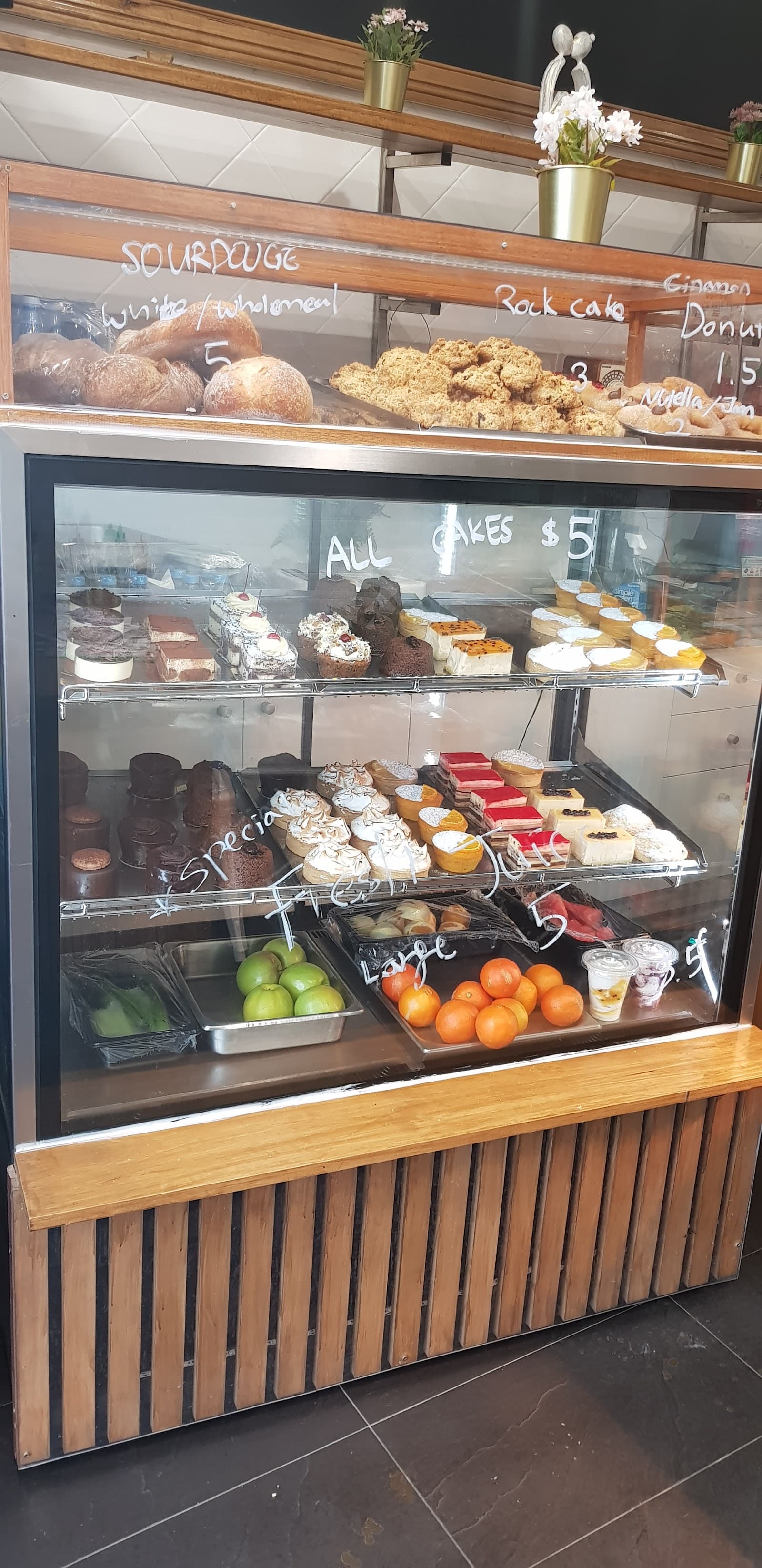Trang Bakery & Cafe Toorak rd — South Yarra, Melbourne