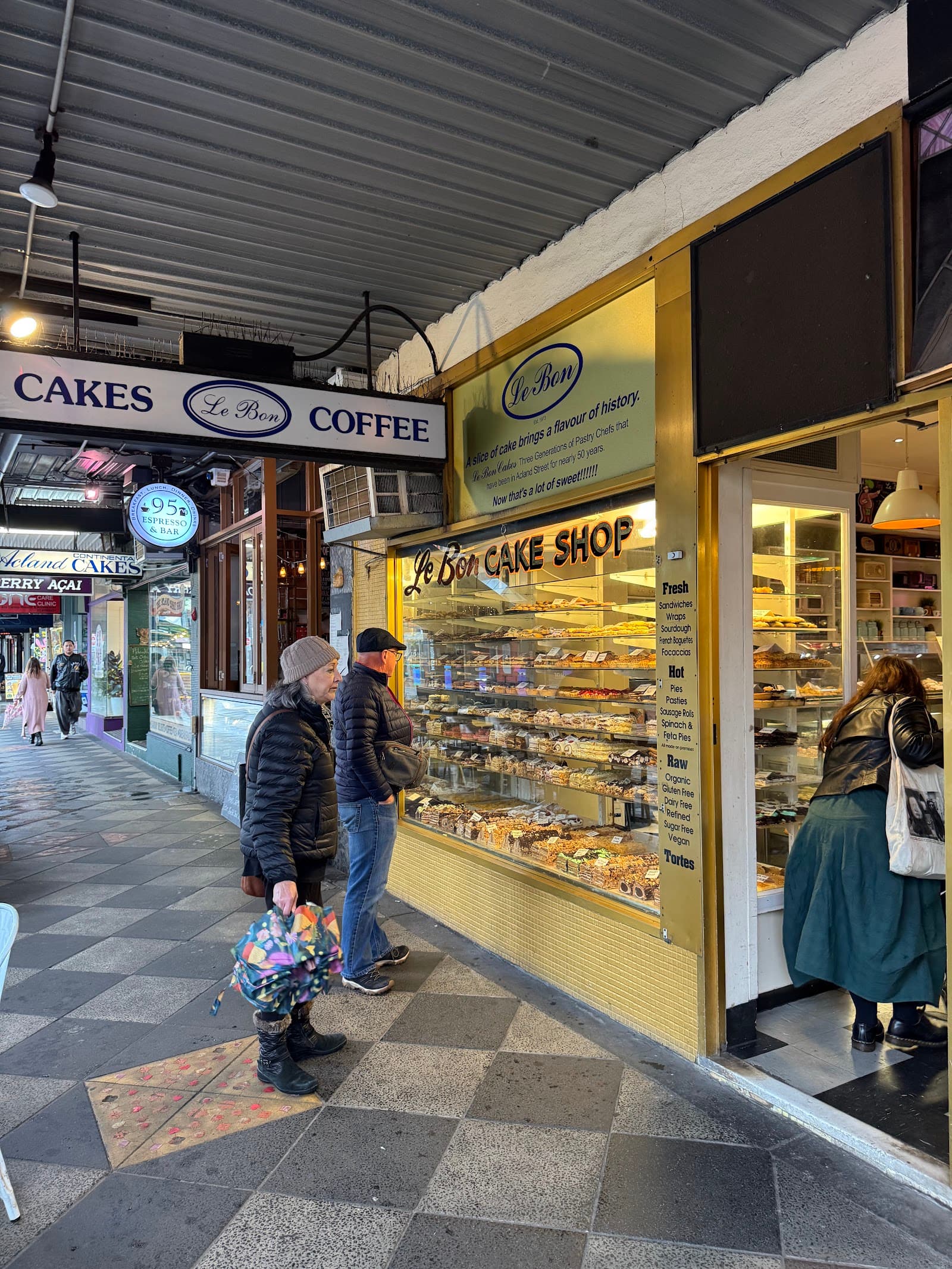 Le Bon Continental Cake Shop — St Kilda, Melbourne