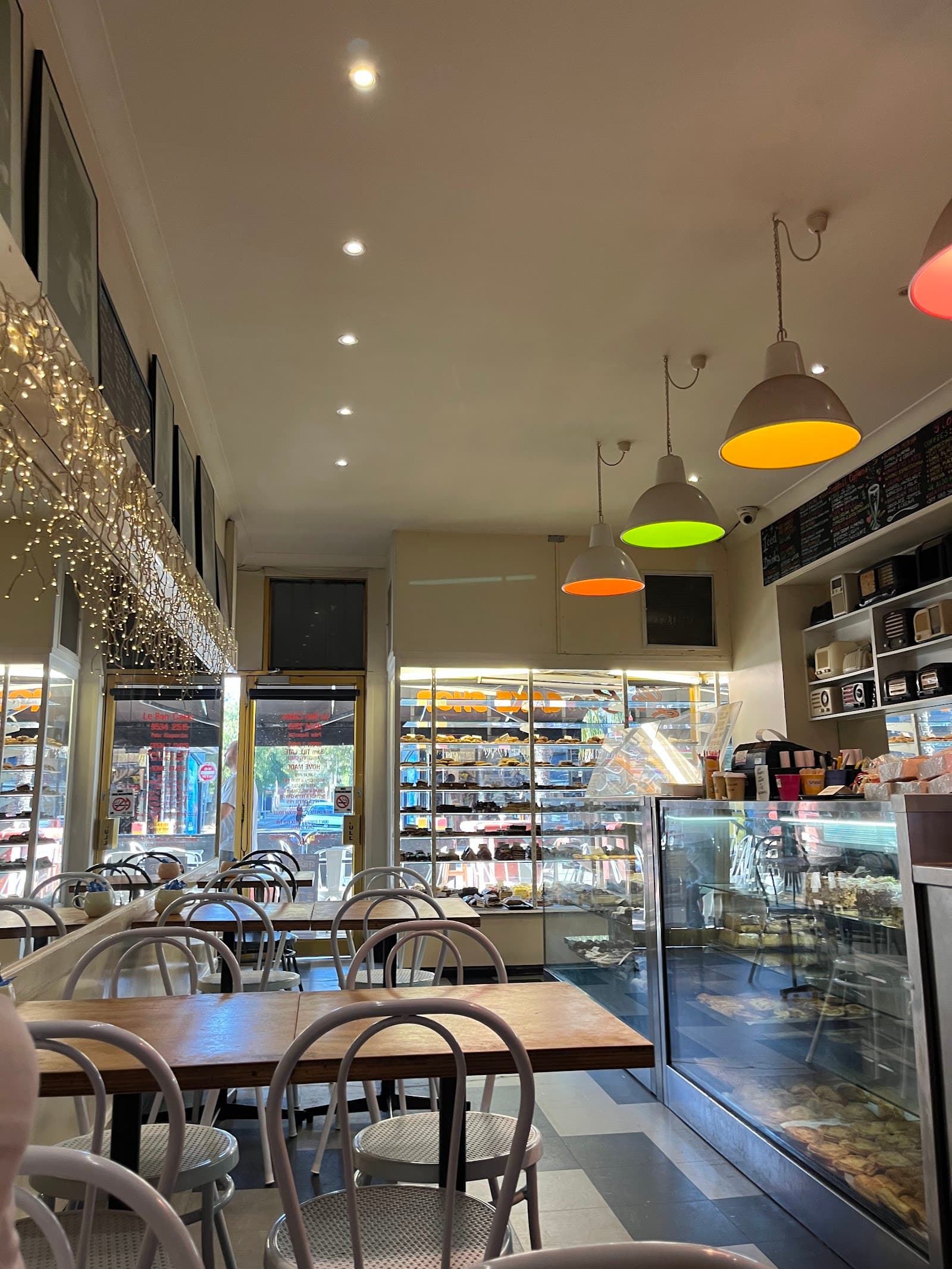 Le Bon Continental Cake Shop — St Kilda, Melbourne