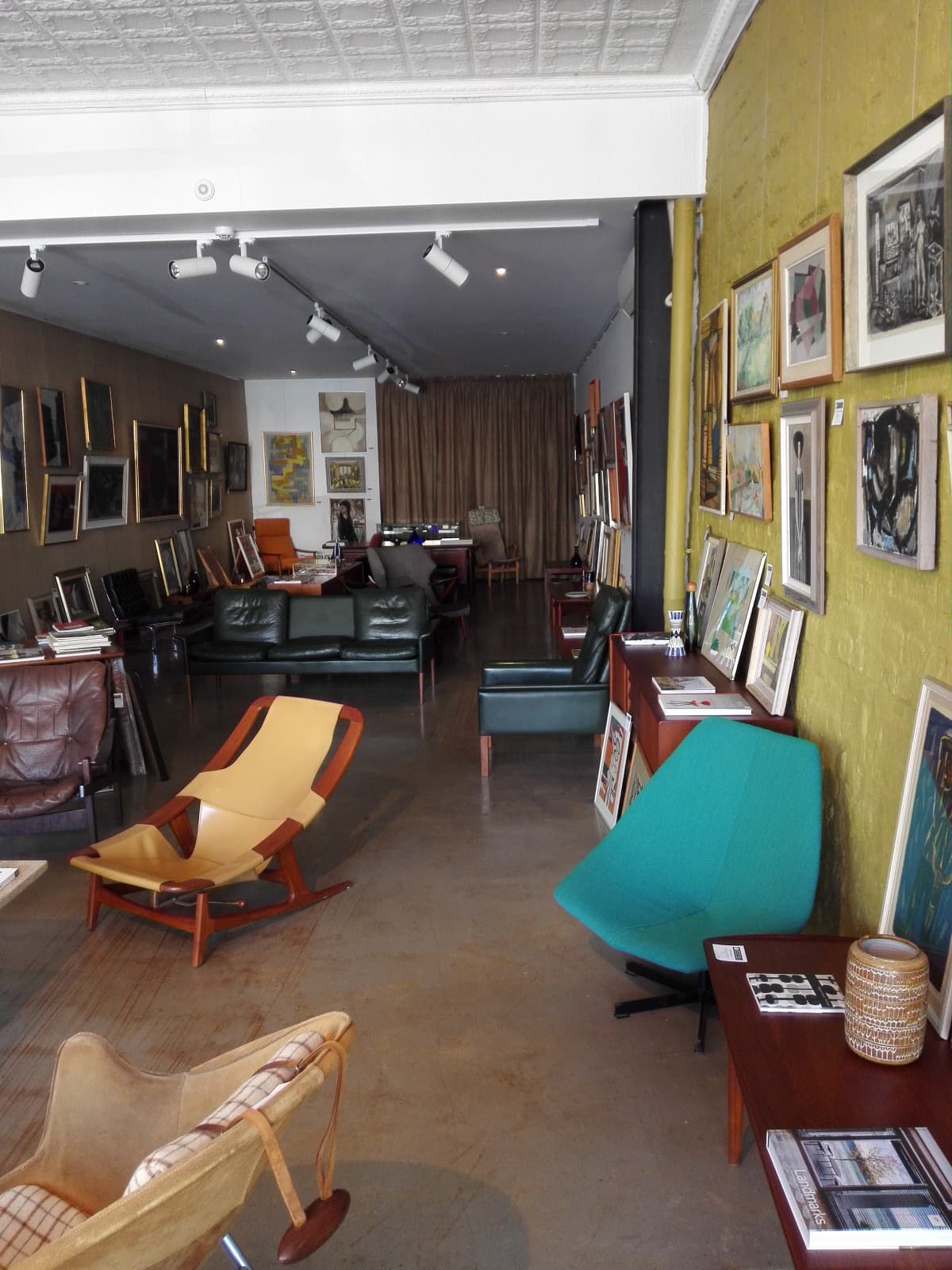 gallery midlandia — Collingwood, Melbourne