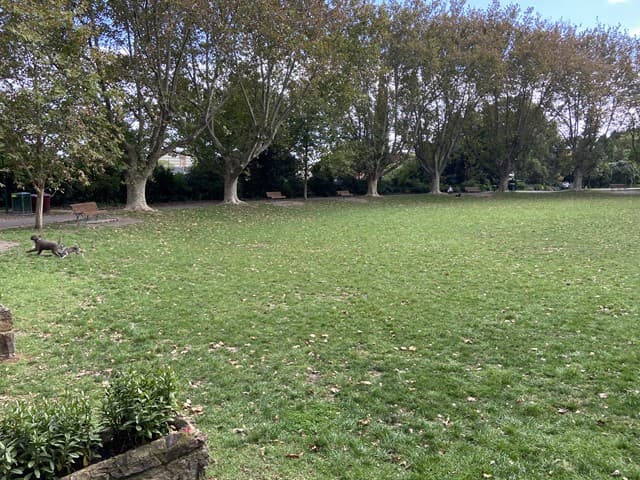 Victoria Gardens Dog Off Leash Area — Prahran, Melbourne