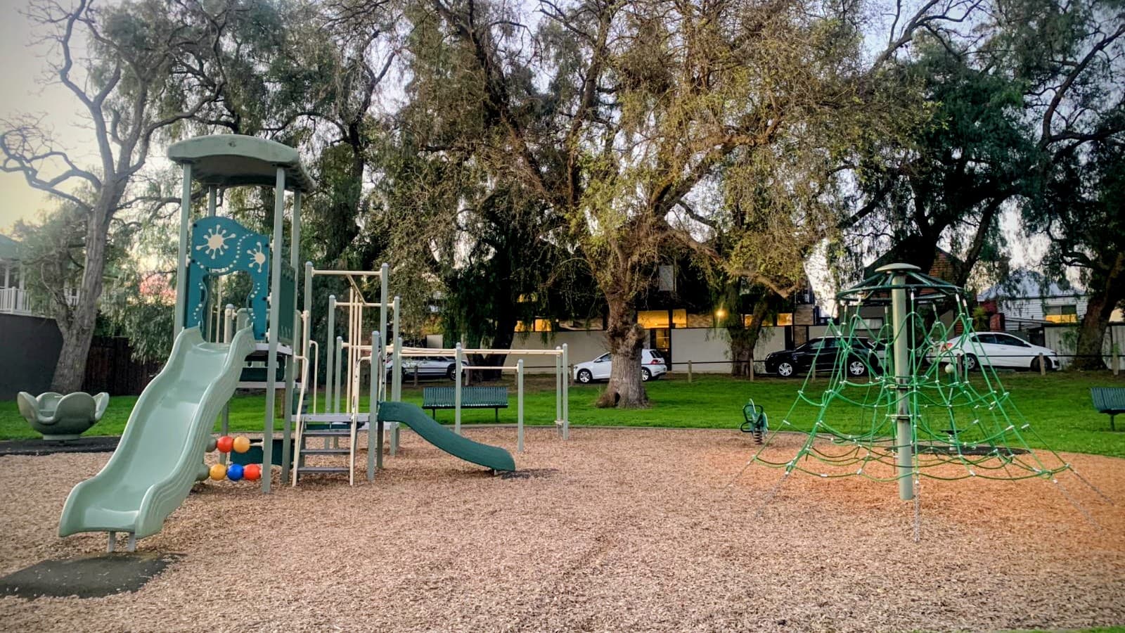 Victoria Road Reserve — Hawthorn, Melbourne