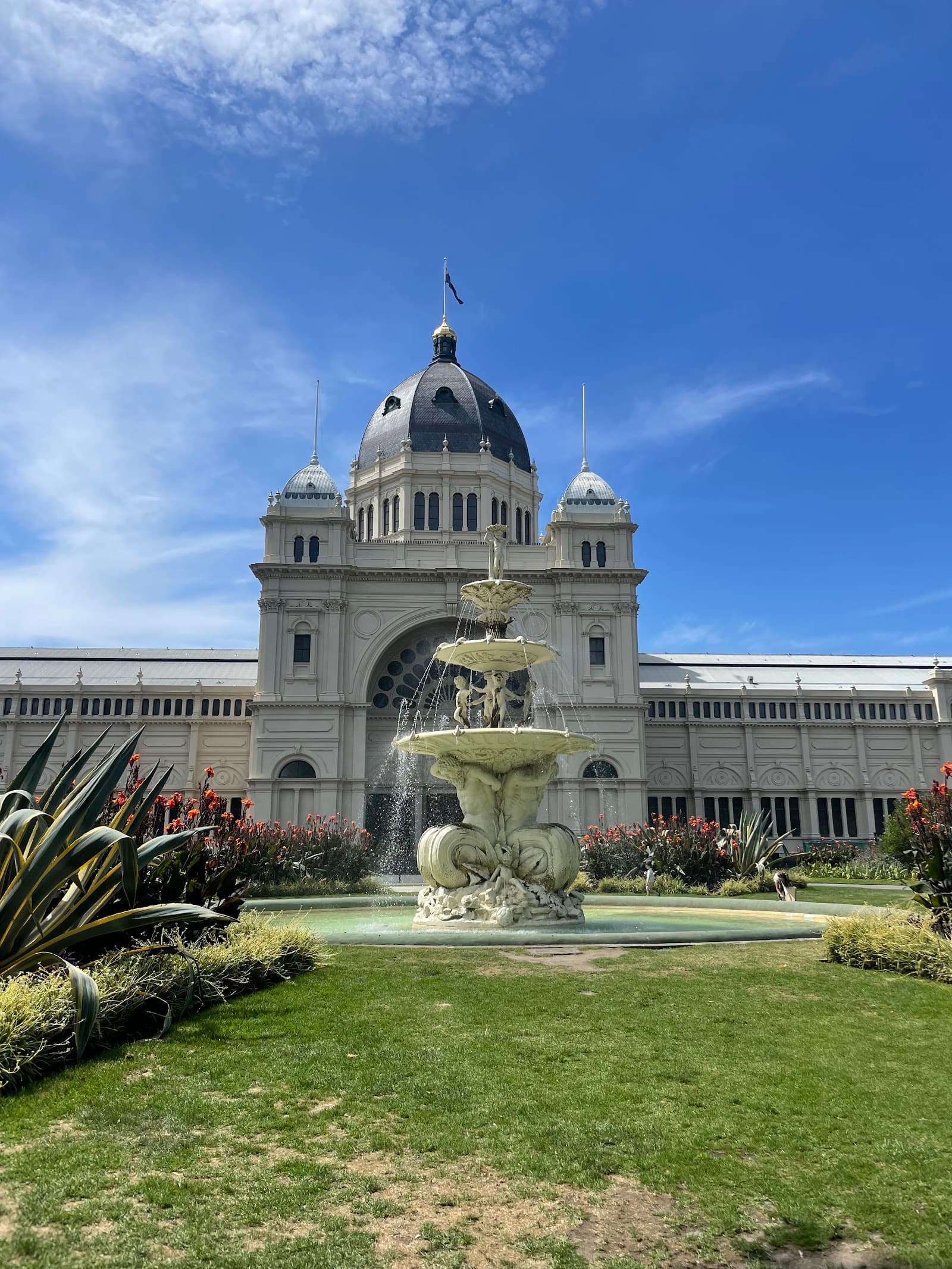 Hochgurtel Fountain — Carlton, Melbourne