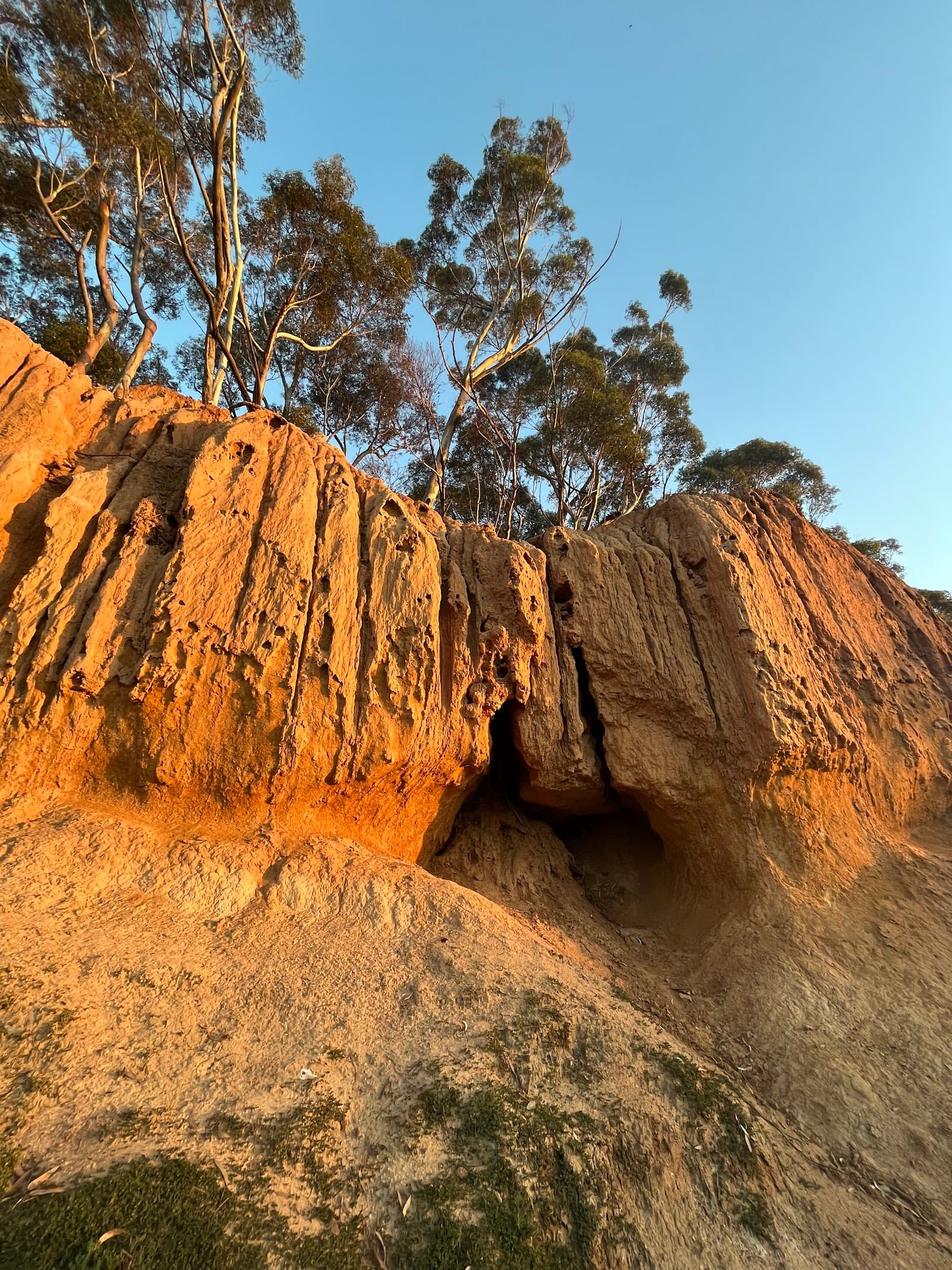 Red Cliffs Lookout (Red Cliffs Scenic Reserve) — Werribee South, Melbourne