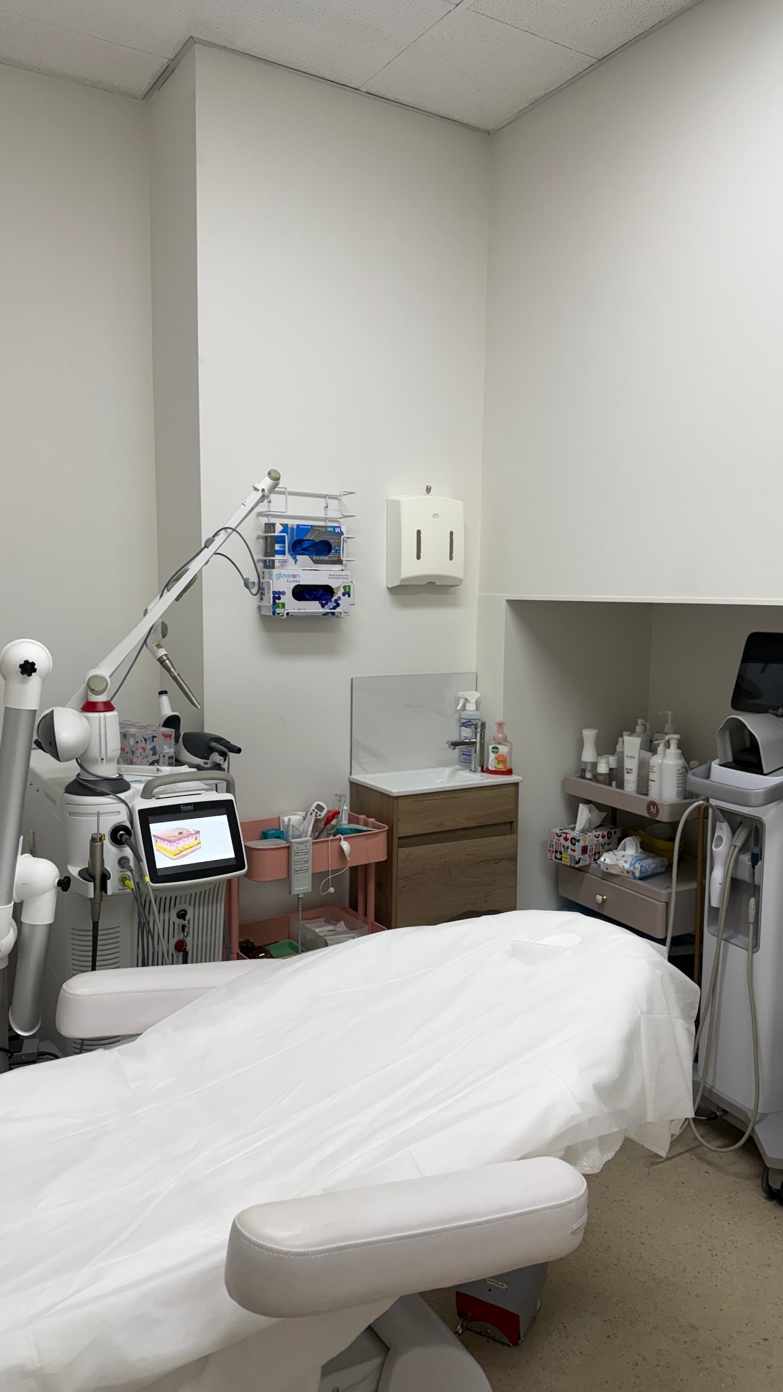 HealMe Beauty & Health Centre – Melbourne CBD Skin Clinic & Wellness — North Melbourne, Melbourne