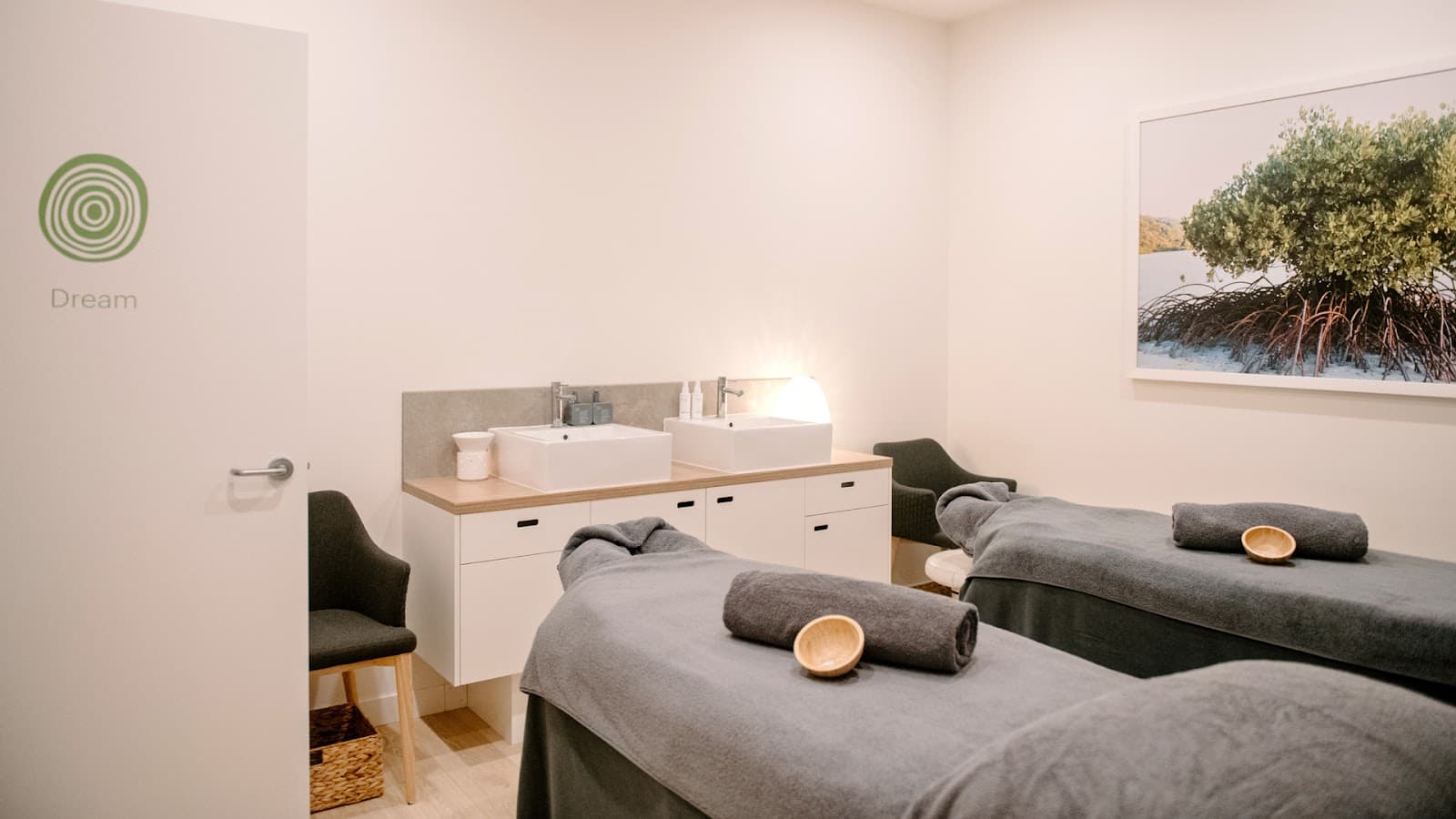 endota spa Highpoint — Footscray, Melbourne