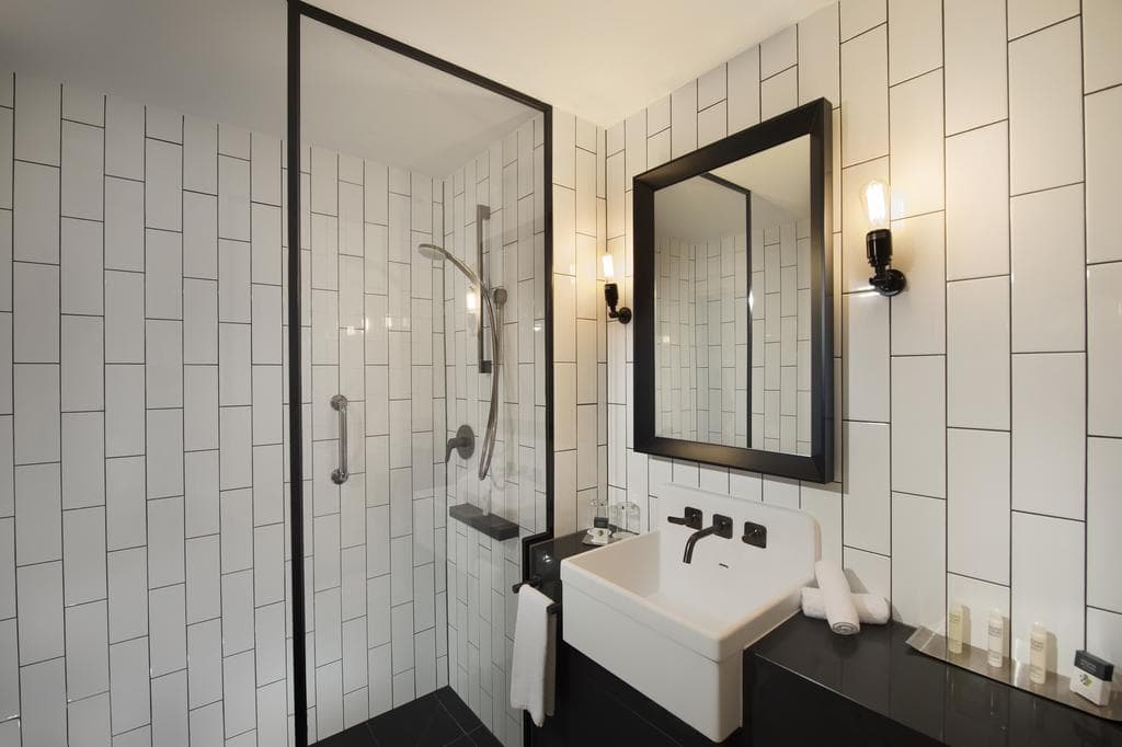 DoubleTree by Hilton Hotel Melbourne - Flinders Street — Melbourne