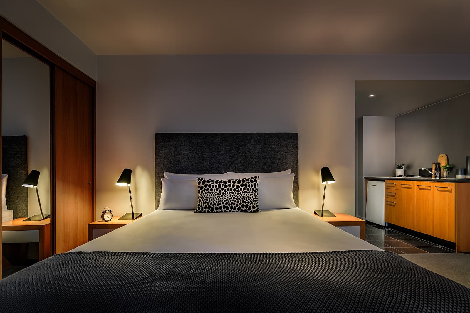 Punthill Apartment Hotels | Little Bourke — Melbourne