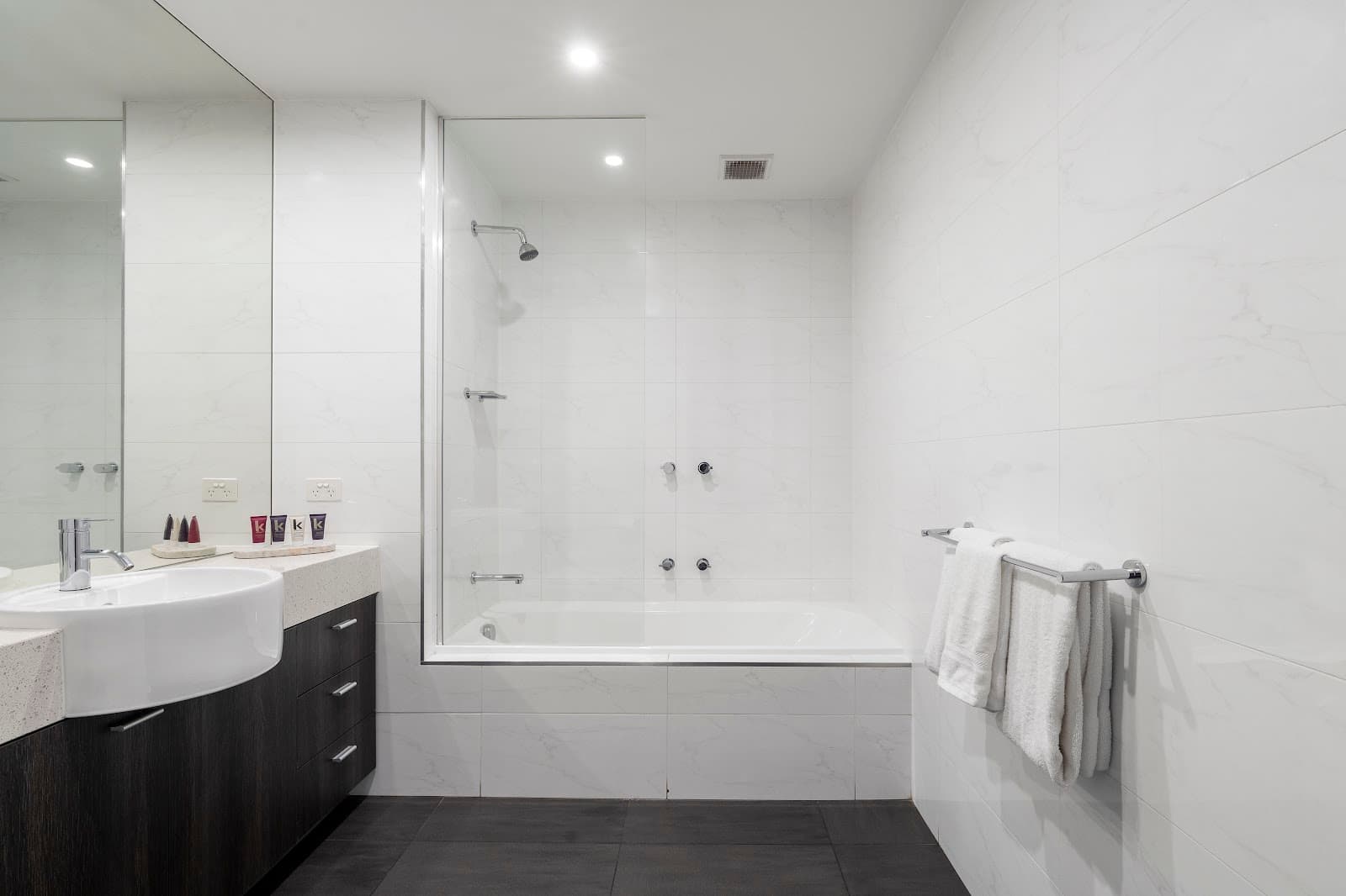 Tyrian Serviced Apartments - Fitzroy — Fitzroy, Melbourne