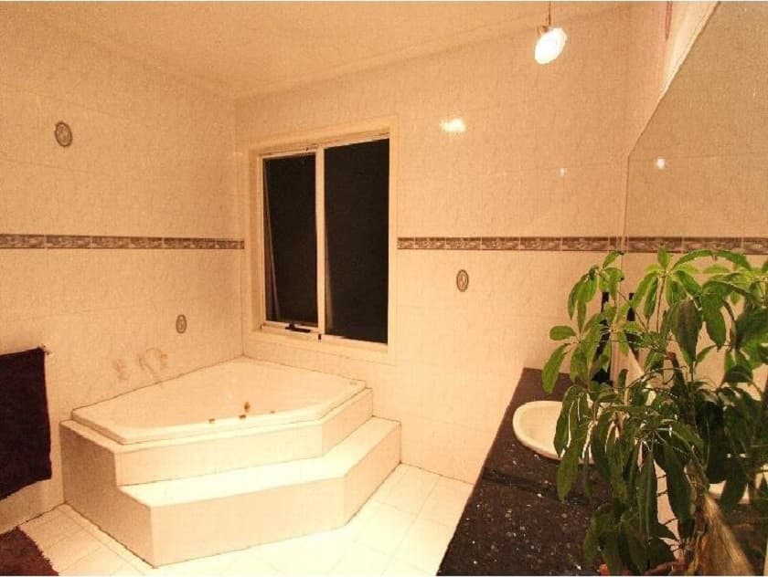 Abbotsford Private Rooms & Pods @ 15 Charles Homestay — Abbotsford, Melbourne
