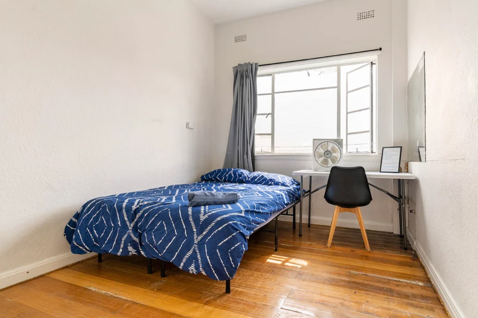 Richmond Private Rooms @ 151 Hoddle Homestay — Hawthorn, Melbourne