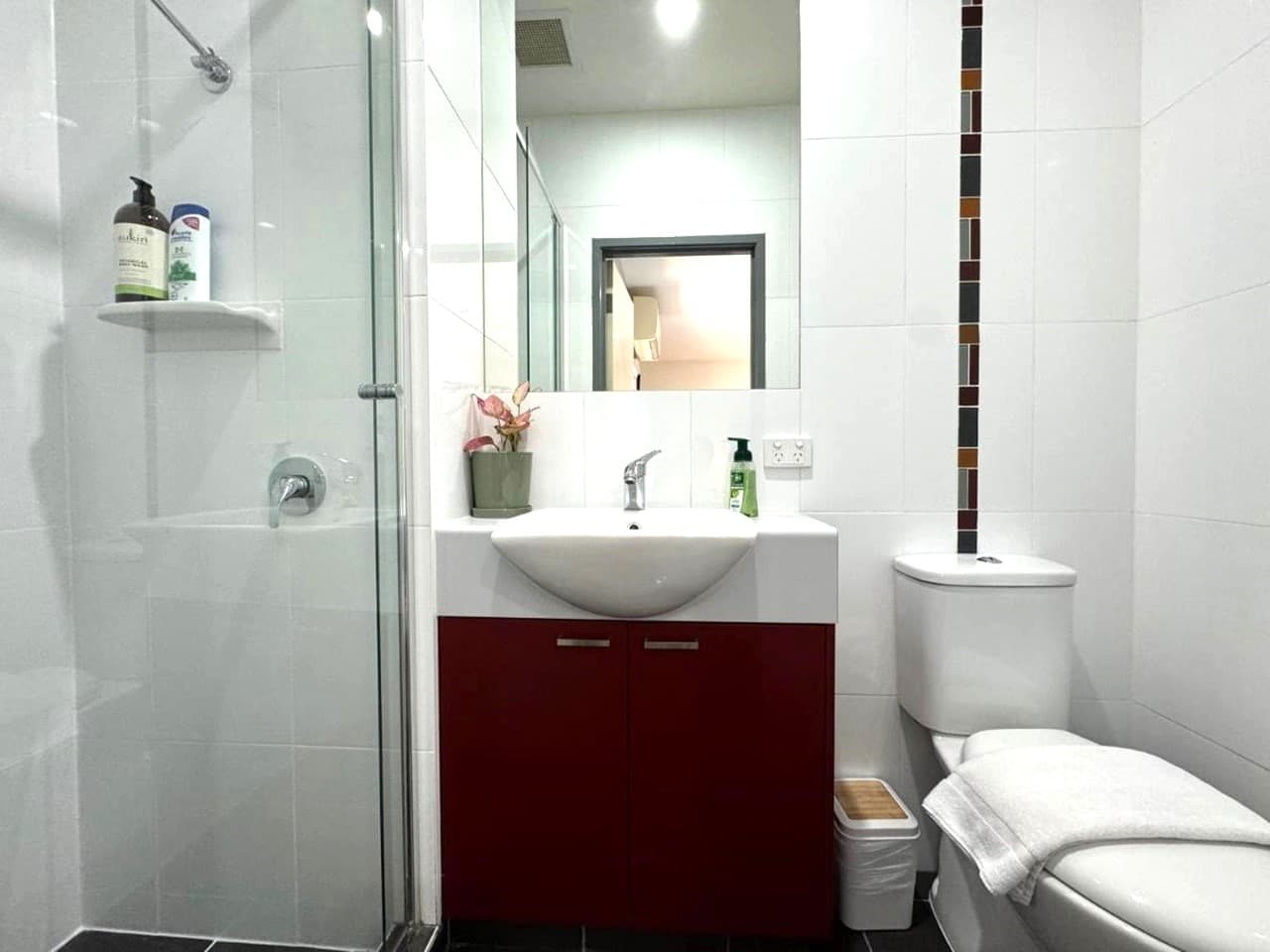 Melbourne Studio Apartments Hotel @ 138 Elgin Carlton — Carlton, Melbourne