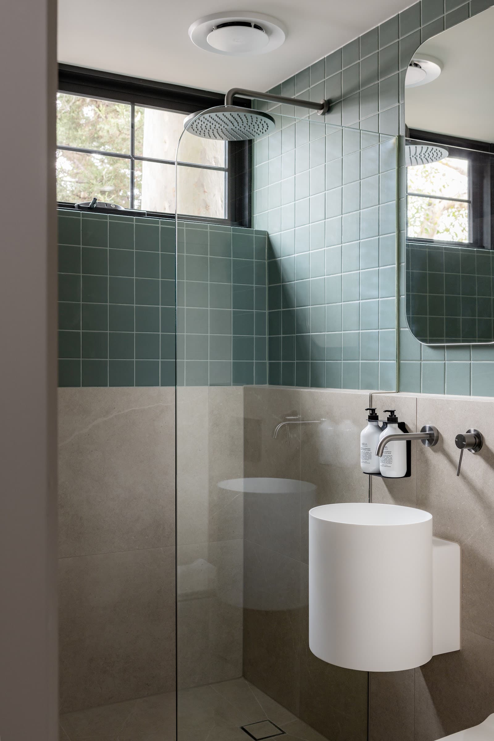 MAC Richmond by Melbourne Apartment Collection — Richmond, Melbourne