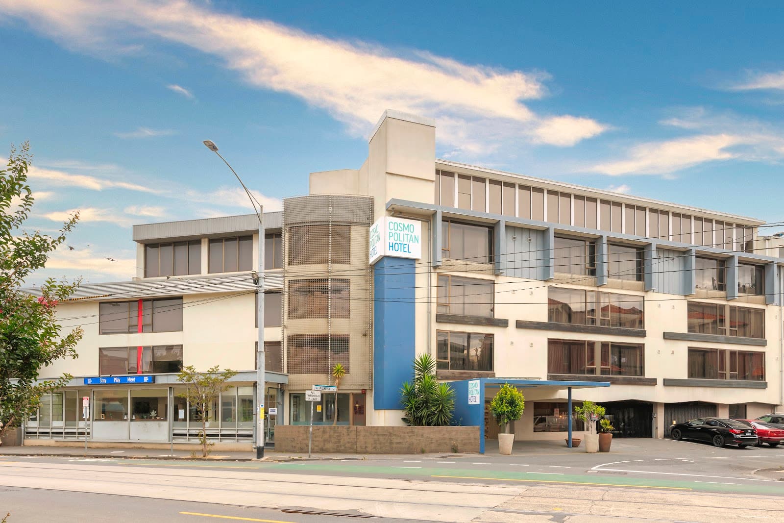 Cosmopolitan Hotel and Apartments — St Kilda, Melbourne