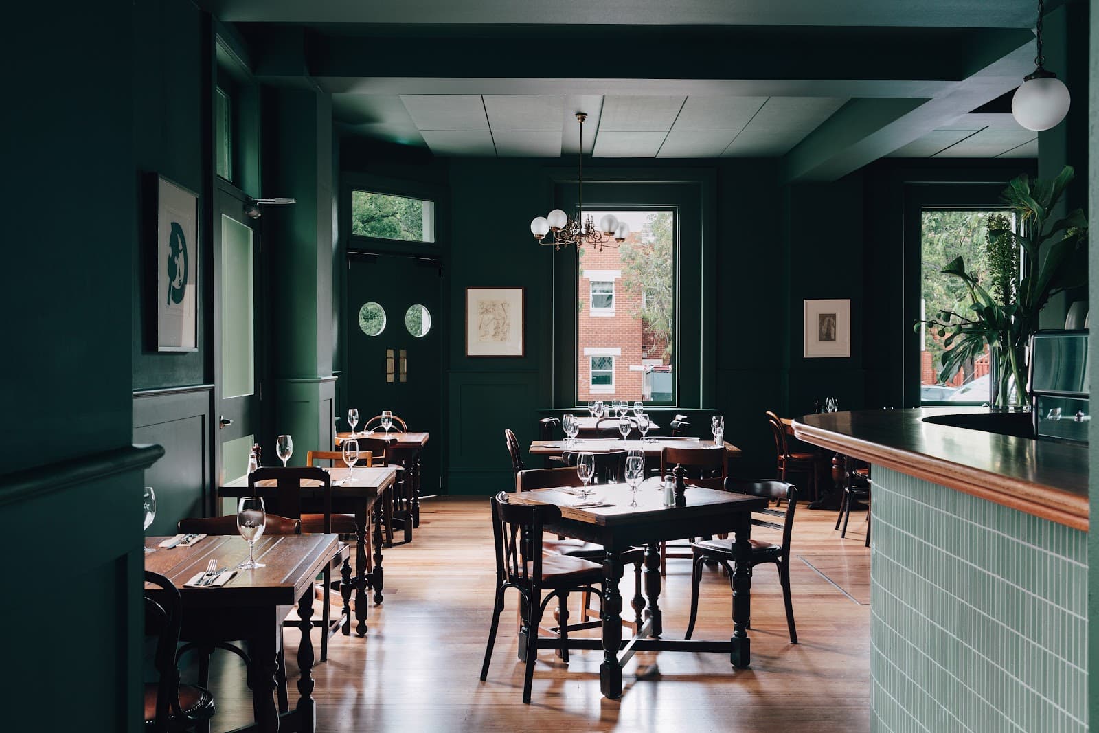Naughtons Hotel — Brunswick, Melbourne