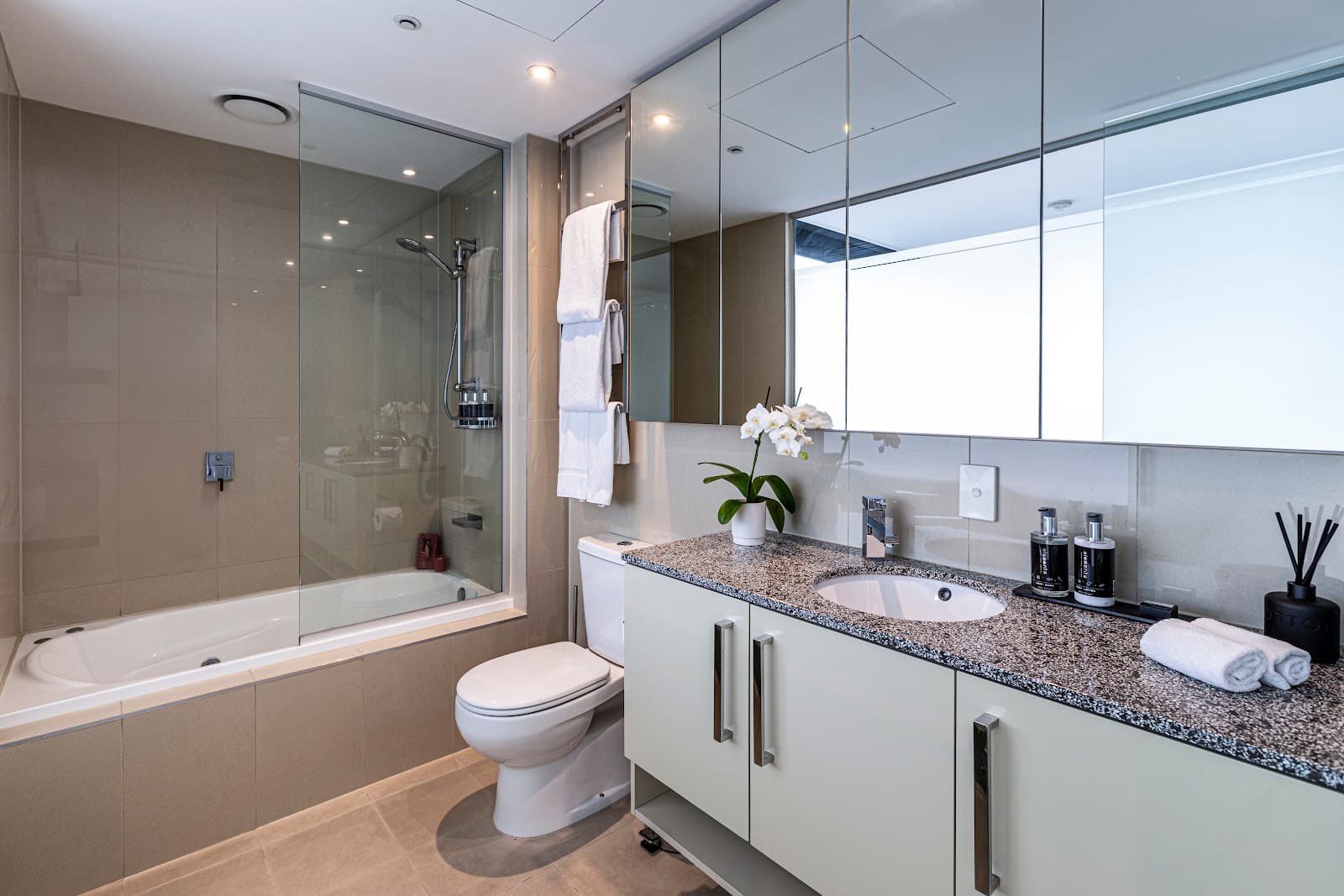 MainStay Suites Hawthorn — Hawthorn, Melbourne