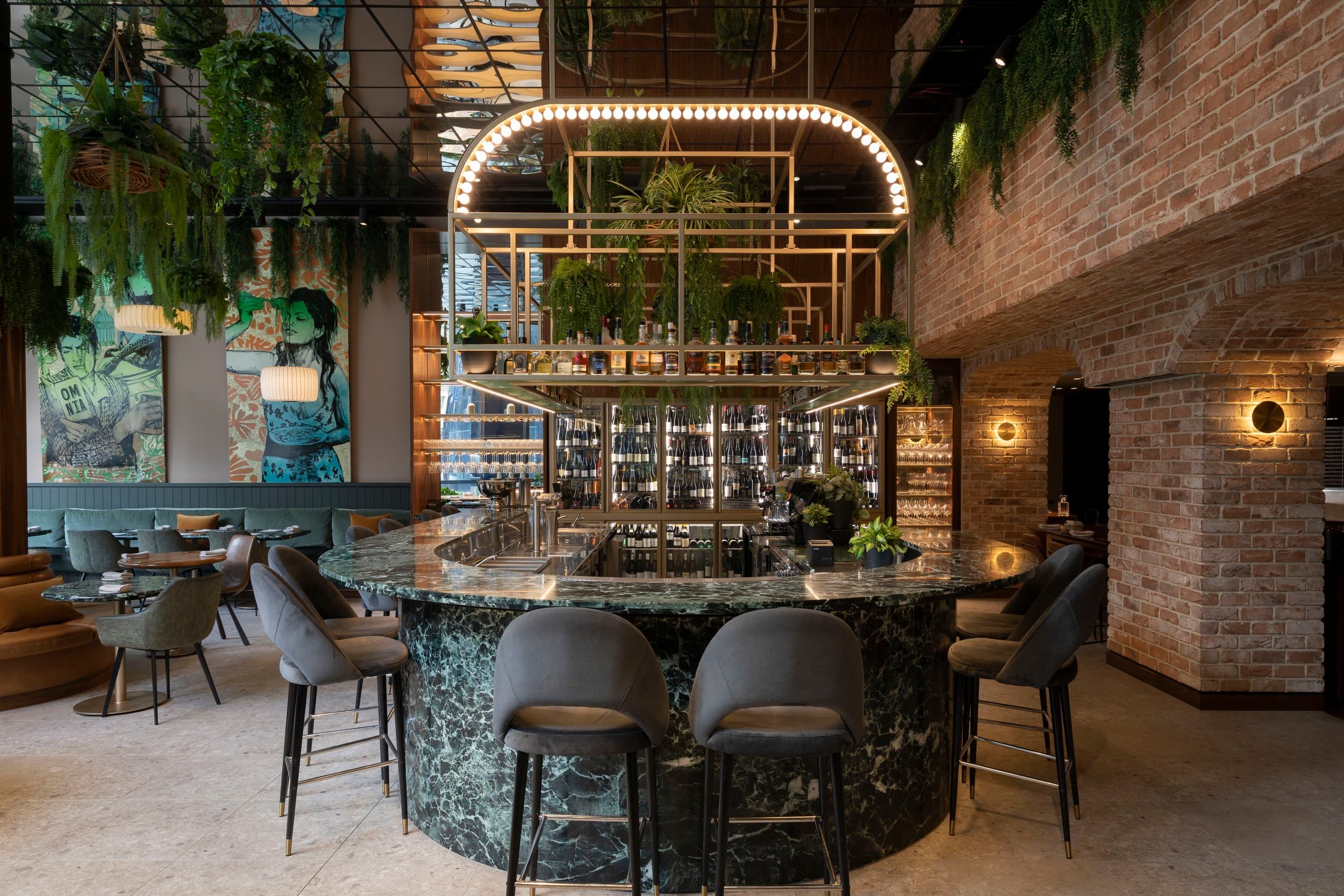 Omnia Bistro & Bar