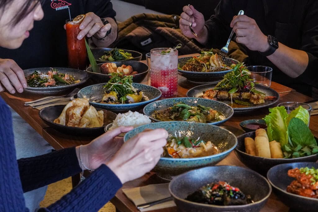 3 Sisters Eatery